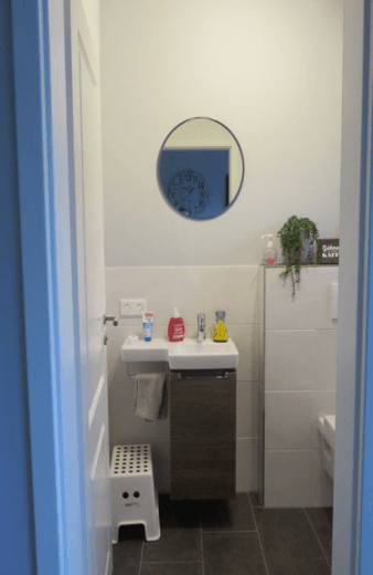 Waschtisch Gäste-WC I